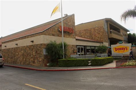 denny's anaheim